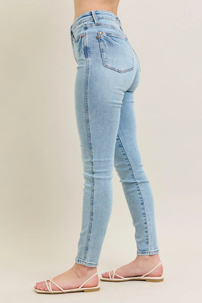 Hazel Blues® | Judy Blue Mr Tummy Control Vintage Wash Skinny Jeans