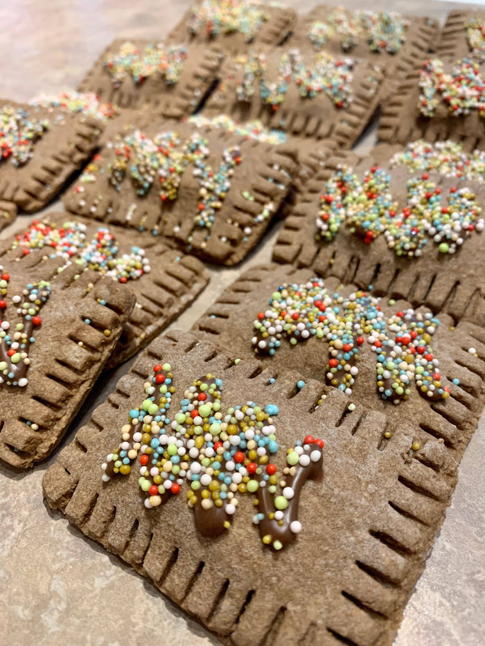 The Blue Cerebus Dog Bakery - Puppy Tart-Carob & Strawberry (small) - Dog.Dog.Cat.
