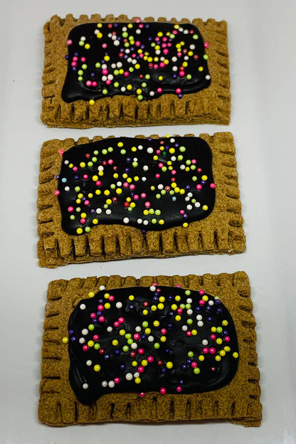 The Blue Cerebus Dog Bakery - Puppy Tart-Carob & Strawberry (small) - Dog.Dog.Cat.